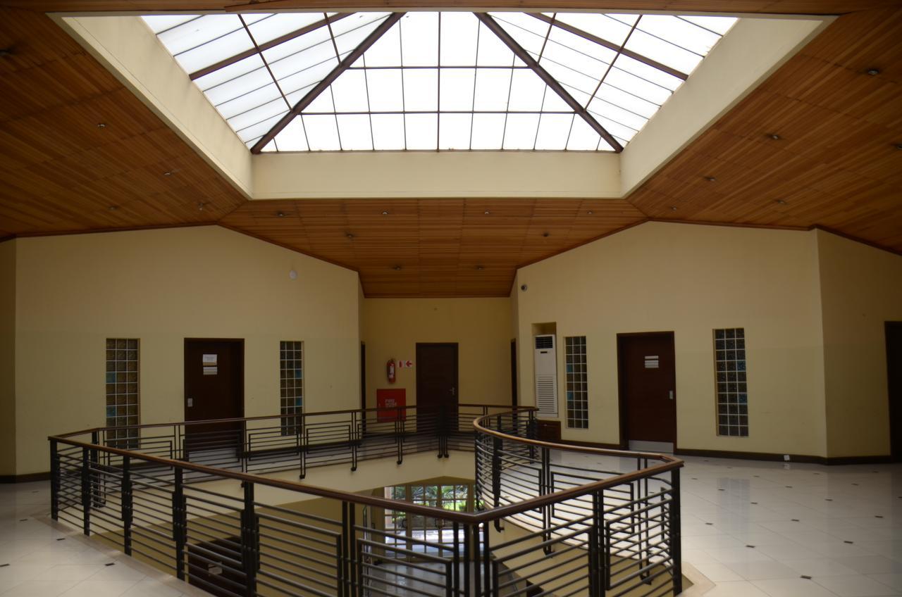Oakwood Park Hotel Lekki Extérieur photo