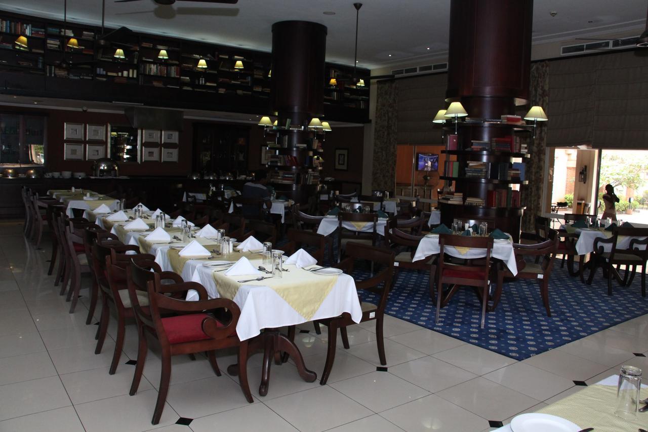 Oakwood Park Hotel Lekki Extérieur photo