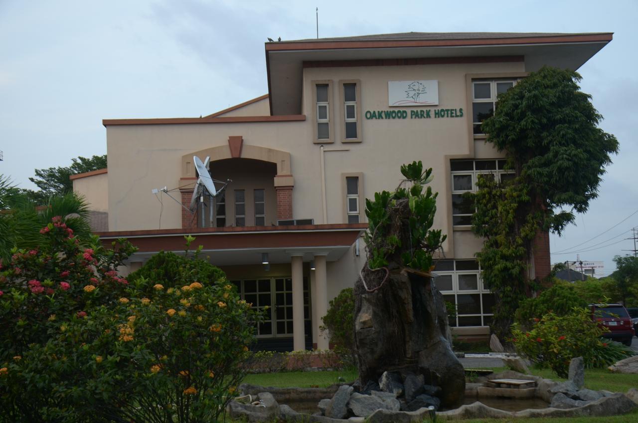 Oakwood Park Hotel Lekki Extérieur photo