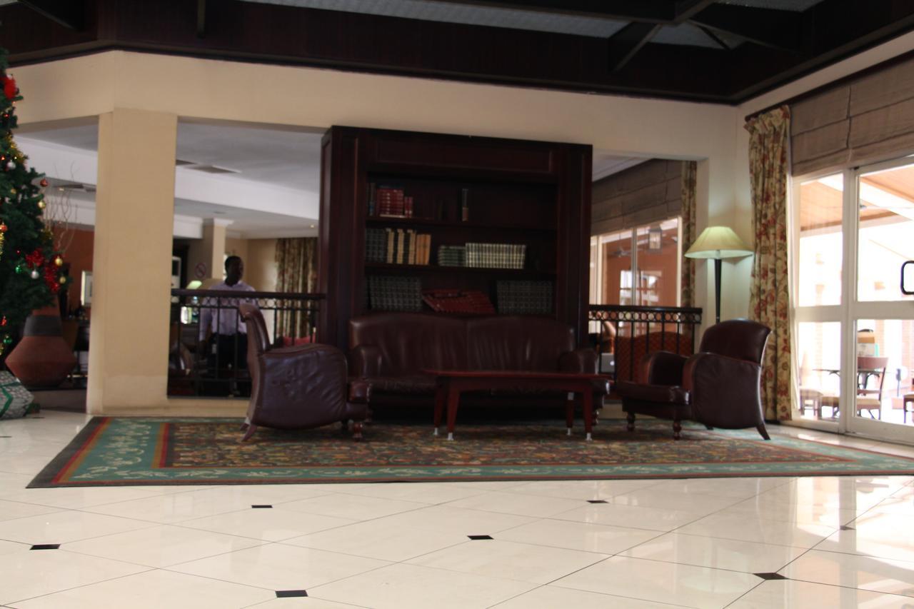Oakwood Park Hotel Lekki Extérieur photo