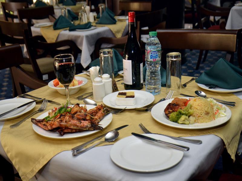 Oakwood Park Hotel Lekki Extérieur photo